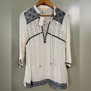 Meow Women's White and Black Embroidered Sequined Tunic Top Beach Resort M NWT